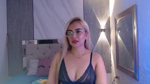julieta__fox_ online show from 03.27.26