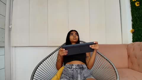 Juli online show from 12.29.24