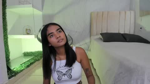 Juli online show from 01.30.25