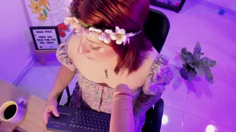 Snapshot of julieta_alves chatting on 04.22.26 July online show from 04.22.26