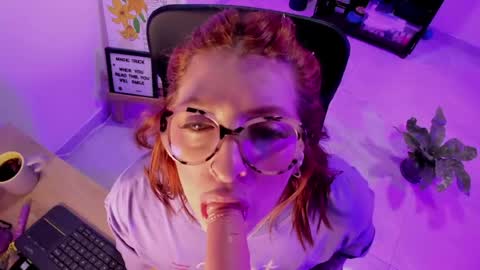 Snapshot of julieta_alves chatting on 05.04.26 July online show from 05.04.26