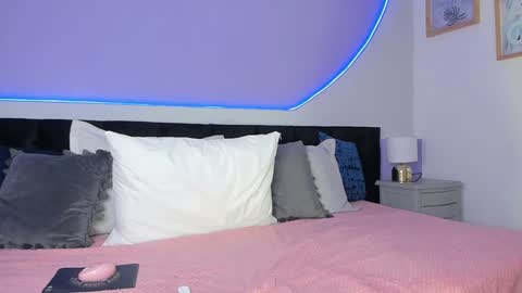 Snapshot of julieta_cortes__ chatting on 02.06.25 Julieta online show from 02.06.25