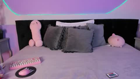 Snapshot of julieta_cortes__ chatting on 12.03.25 Julieta online show from 12.03.25