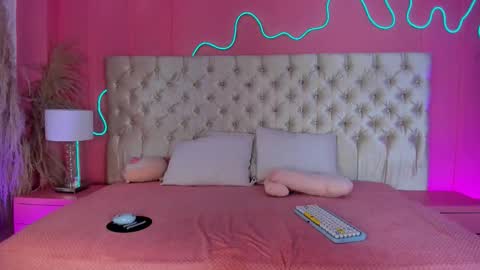 Snapshot of julieta_cortes__ chatting on 02.25.26 Julieta online show from 02.25.26