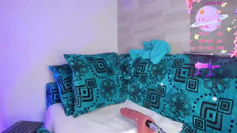 Mitchell  Independent model online show from 02.15.26