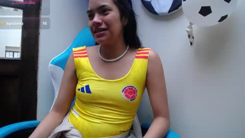 Snapshot of julieta_parker7 chatting on 06.15.26 Julieta online show from 06.15.26