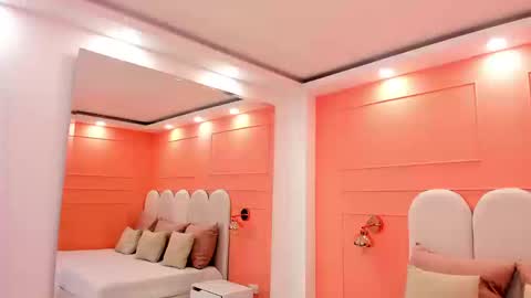 Snapshot of julieta_rose__ chatting on 09.26.25 online show from 09.26.25