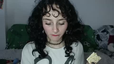 Julieta Jaguar online show from 12.17.24