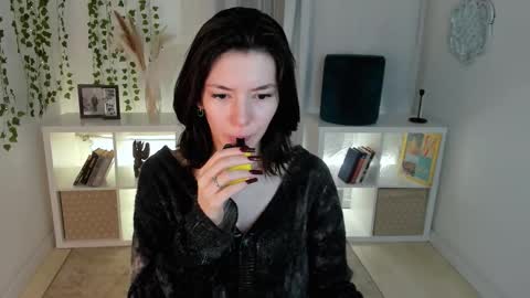 Snapshot of julietaromaniss chatting on 10.19.25 Julieta or Jully online show from 10.19.25