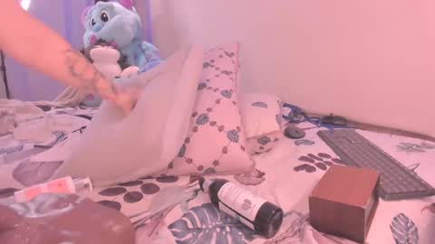 Julieta Vargas online show from 01.03.25