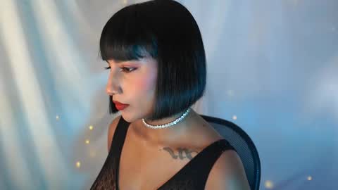 julietawinona online show from 10.26.25