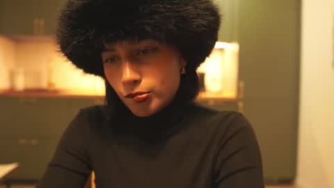 julietawinona online show from 12.14.25