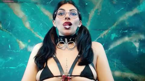 Snapshot of julieth_sex1 chatting on 10.01.25 online show from 10.01.25