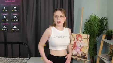 Snapshot of juliettakaniecki chatting on 11.25.25 Mia online show from 11.25.25