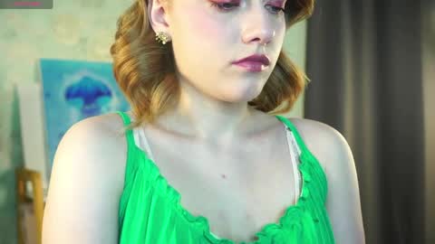 Mia online show from 04.05.26