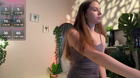 Julie online show from 02.05.25