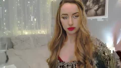 Snapshot of juliettesensual chatting on 01.12.25 JulietteSensual online show from 01.12.25