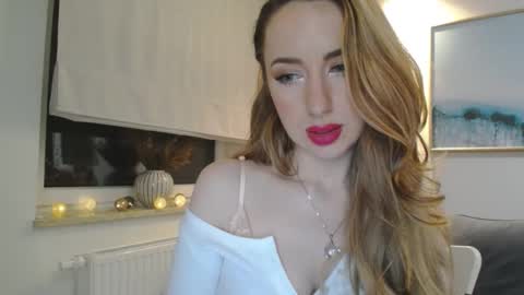 Snapshot of juliettesensual chatting on 02.16.25 JulietteSensual online show from 02.16.25