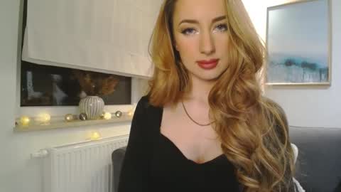 Snapshot of juliettesensual chatting on 02.18.25 JulietteSensual online show from 02.18.25