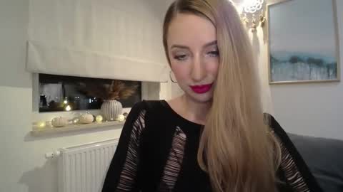 Snapshot of juliettesensual chatting on 11.21.25 JulietteSensual online show from 11.21.25