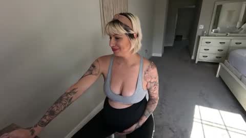 Julie online show from 12.20.24