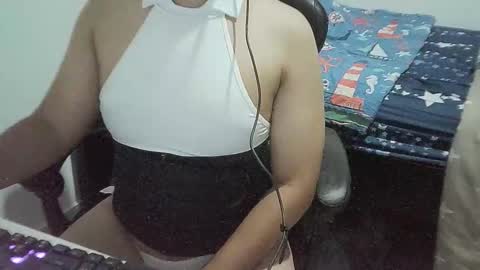 juligurlygirly online show from 09.29.25