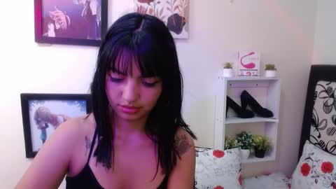 Juliieth Miller online show from 03.11.25