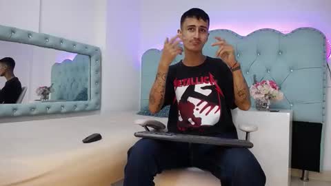 Snapshot of jullian_ricci chatting on 02.05.26 jullian online show from 02.05.26