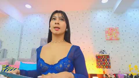 Julieta Reyes   online show from 09.29.25