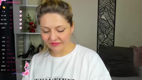 Jully online show from 12.08.24