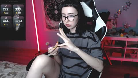 Baroness Von Cringe online show from 12.12.24