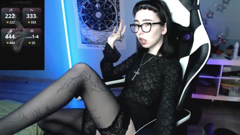 Baroness Von Cringe online show from 12.20.24