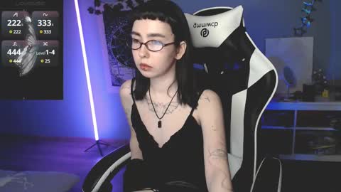 Baroness Von Cringe online show from 02.11.25