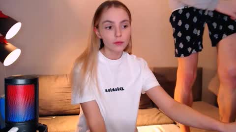 Snapshot of julsweet chatting on 11.21.25 sweet online show from 11.21.25