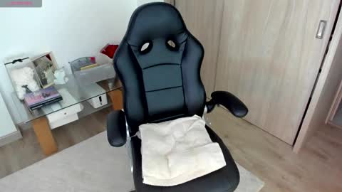 july_correa online show from 09.24.25