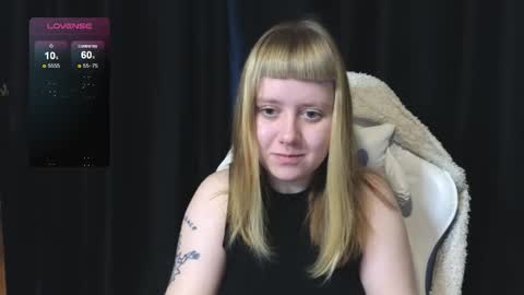 Snapshot of june_shy0 chatting on 11.23.25 June online show from 11.23.25