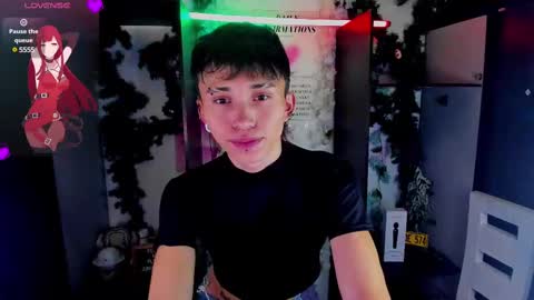 Snapshot of juniior0_0 chatting on 02.20.25 Junior online show from 02.20.25