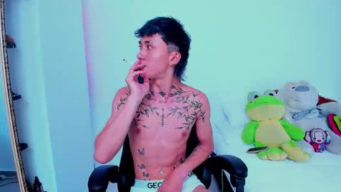 Snapshot of juniior0_0 chatting on 10.30.25 Junior online show from 10.30.25