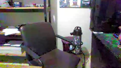 juniorextr_18_ online show from 11.19.25