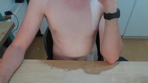 Snapshot of junk2711 chatting on 05.29.26 junk2711 online show from 05.29.26