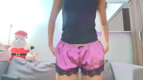 junovaughn online show from 12.18.25