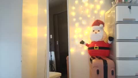 junovaughn online show from 12.22.25