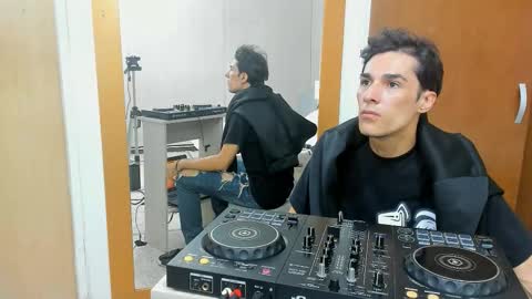 Jupiter online show from 11.18.25