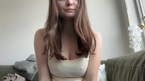 Snapshot of justababydoll chatting on 06.18.26 Stella online show from 06.18.26