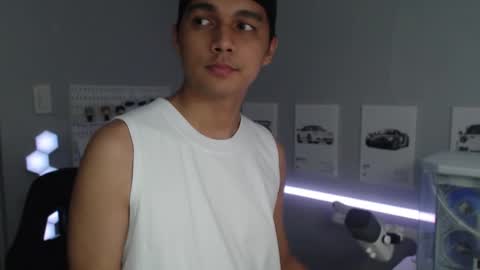 Snapshot of justagamerxxx chatting on 11.19.25 Rhys online show from 11.19.25