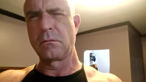 Snapshot of justaskforbiga chatting on 01.11.26 Tohiptwoquit online show from 01.11.26