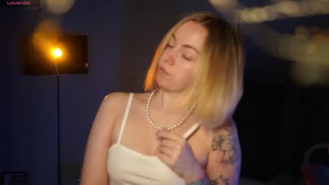 Snapshot of justbarbie chatting on 03.02.25 Alexa online show from 03.02.25