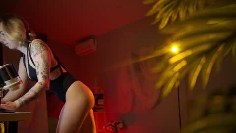 Snapshot of justbarbie chatting on 03.09.25 Alexa online show from 03.09.25