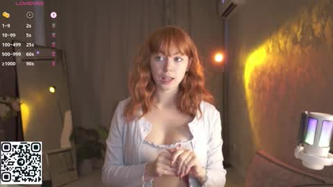 Snapshot of justbarbie chatting on 09.26.25 Alexa online show from 09.26.25