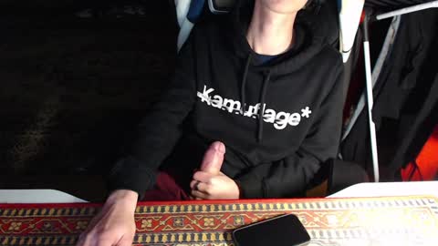 justchillinxo online show from 12.10.24